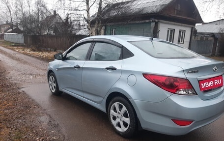 Hyundai Solaris II рестайлинг, 2013 год, 720 000 рублей, 5 фотография