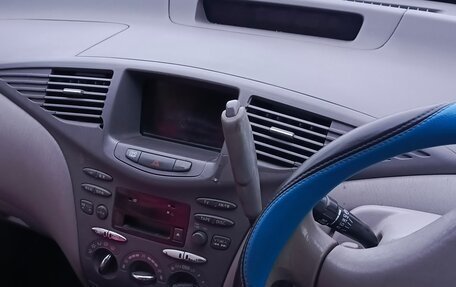 Toyota Prius IV XW50, 2000 год, 550 000 рублей, 7 фотография