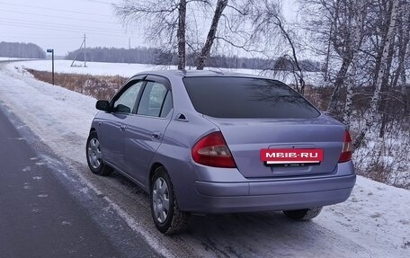 Toyota Prius IV XW50, 2000 год, 550 000 рублей, 3 фотография