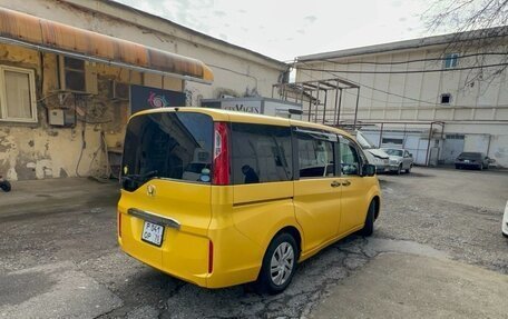 Honda Stepwgn IV, 2016 год, 1 299 000 рублей, 2 фотография