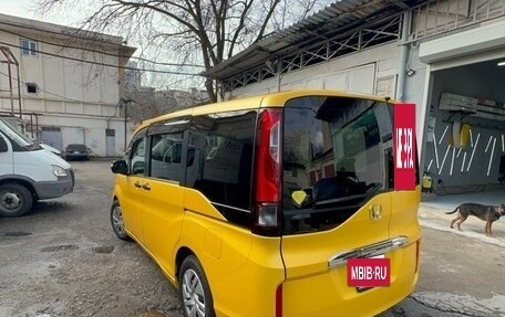 Honda Stepwgn IV, 2016 год, 1 299 000 рублей, 3 фотография