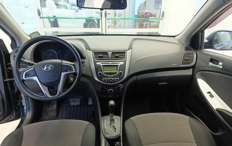 Hyundai Solaris II рестайлинг, 2012 год, 960 000 рублей, 12 фотография