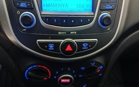 Hyundai Solaris II рестайлинг, 2012 год, 960 000 рублей, 13 фотография