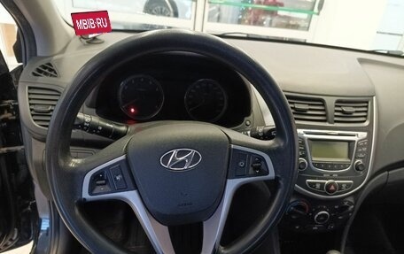 Hyundai Solaris II рестайлинг, 2012 год, 960 000 рублей, 17 фотография