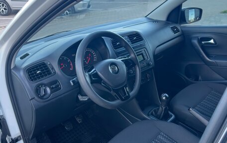 Volkswagen Polo VI (EU Market), 2015 год, 850 000 рублей, 7 фотография