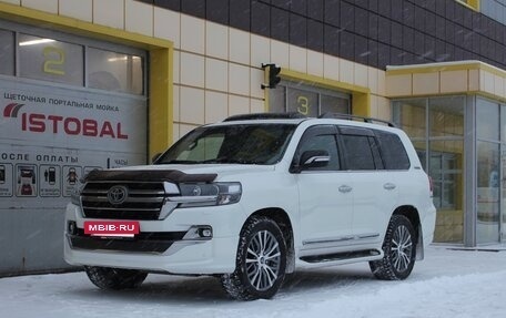Toyota Land Cruiser 200, 2020 год, 7 995 000 рублей, 2 фотография