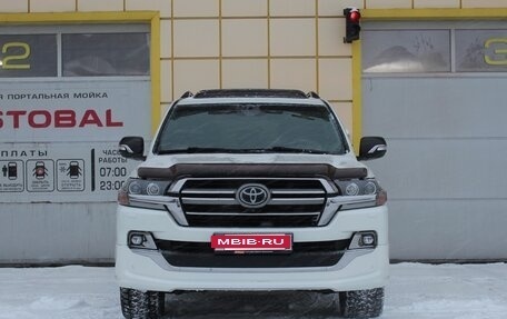 Toyota Land Cruiser 200, 2020 год, 7 995 000 рублей, 9 фотография