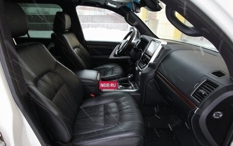 Toyota Land Cruiser 200, 2020 год, 7 995 000 рублей, 15 фотография