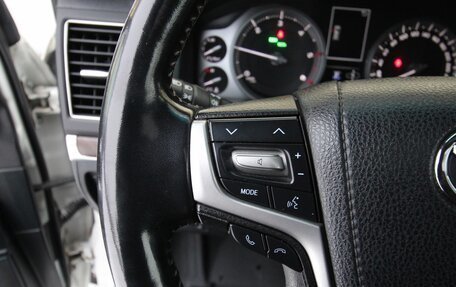 Toyota Land Cruiser 200, 2020 год, 7 995 000 рублей, 22 фотография