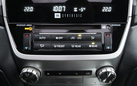 Toyota Land Cruiser 200, 2020 год, 7 995 000 рублей, 27 фотография