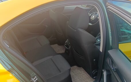 Skoda Octavia IV, 2021 год, 1 900 000 рублей, 4 фотография