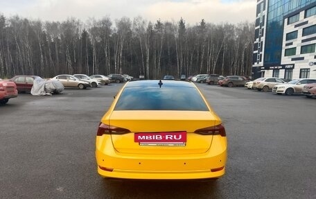 Skoda Octavia IV, 2021 год, 1 900 000 рублей, 6 фотография