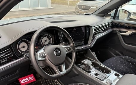 Volkswagen Touareg III, 2019 год, 4 650 000 рублей, 6 фотография