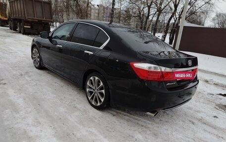 Honda Accord IX рестайлинг, 2013 год, 1 900 000 рублей, 4 фотография