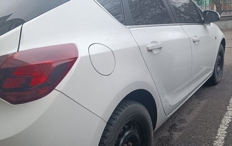 Opel Astra J, 2014 год, 1 050 000 рублей, 5 фотография