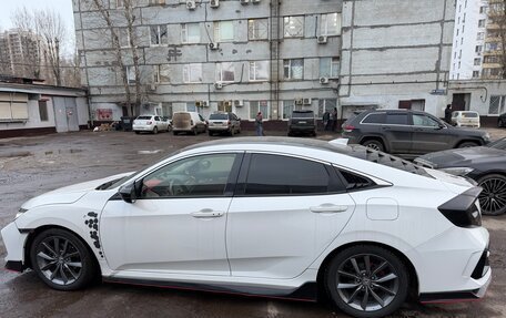 Honda Civic IX, 2018 год, 1 950 000 рублей, 7 фотография