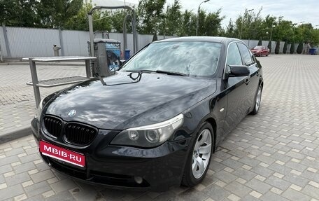 BMW 5 серия, 2004 год, 890 000 рублей, 1 фотография