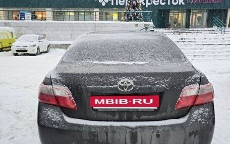 Toyota Camry, 2011 год, 1 050 000 рублей, 2 фотография