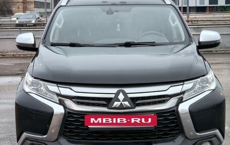 Mitsubishi Pajero Sport III рестайлинг, 2018 год, 2 300 000 рублей, 2 фотография