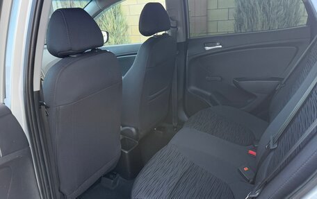 Hyundai Solaris II рестайлинг, 2014 год, 1 295 000 рублей, 32 фотография