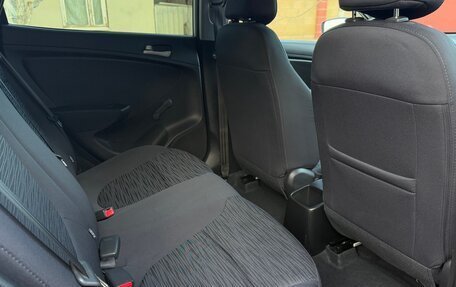 Hyundai Solaris II рестайлинг, 2014 год, 1 295 000 рублей, 34 фотография