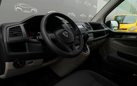 Volkswagen Caravelle T6 рестайлинг, 2019 год, 3 535 900 рублей, 5 фотография