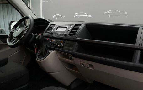 Volkswagen Caravelle T6 рестайлинг, 2019 год, 3 535 900 рублей, 8 фотография