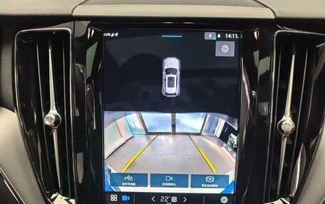 Volvo XC60 II, 2025 год, 4 815 000 рублей, 10 фотография