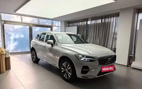 Volvo XC60 II, 2025 год, 4 815 000 рублей, 3 фотография