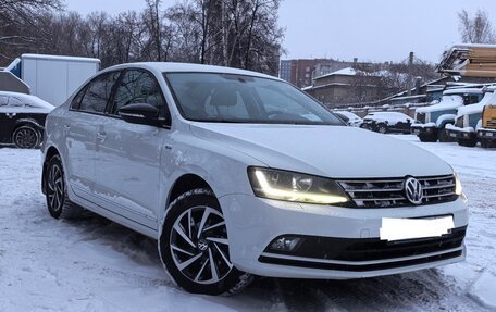 Volkswagen Jetta VI, 2018 год, 1 600 000 рублей, 3 фотография