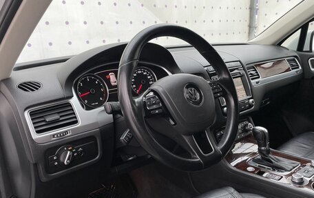 Volkswagen Touareg III, 2015 год, 2 850 000 рублей, 15 фотография