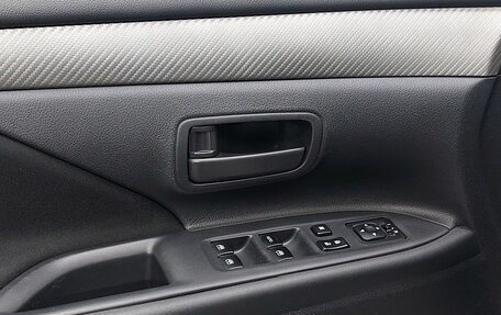 Mitsubishi Outlander III рестайлинг 3, 2018 год, 2 199 000 рублей, 19 фотография