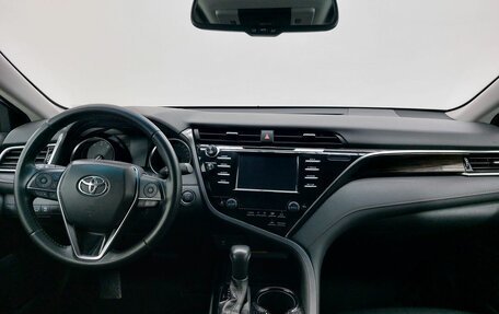 Toyota Camry, 2020 год, 2 999 000 рублей, 11 фотография