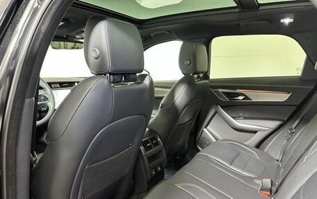 Jaguar F-Pace, 2025 год, 7 300 000 рублей, 17 фотография