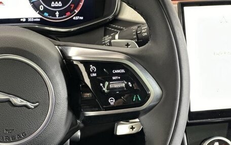 Jaguar F-Pace, 2025 год, 7 300 000 рублей, 28 фотография