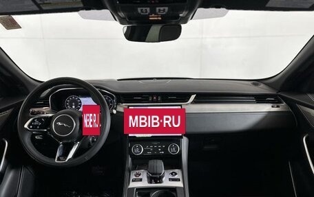 Jaguar F-Pace, 2025 год, 7 300 000 рублей, 26 фотография