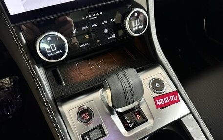 Jaguar F-Pace, 2025 год, 7 300 000 рублей, 32 фотография