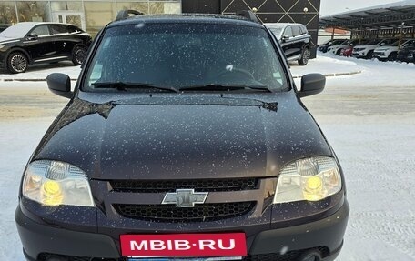 Chevrolet Niva I рестайлинг, 2018 год, 670 000 рублей, 2 фотография