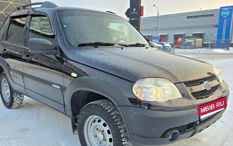 Chevrolet Niva I рестайлинг, 2018 год, 670 000 рублей, 3 фотография