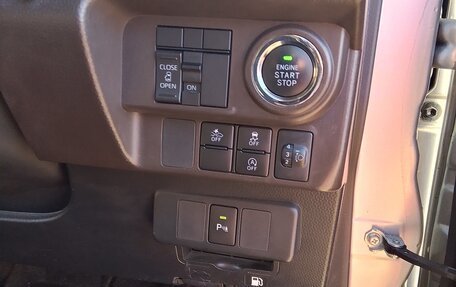 Toyota Roomy I, 2021 год, 950 000 рублей, 7 фотография