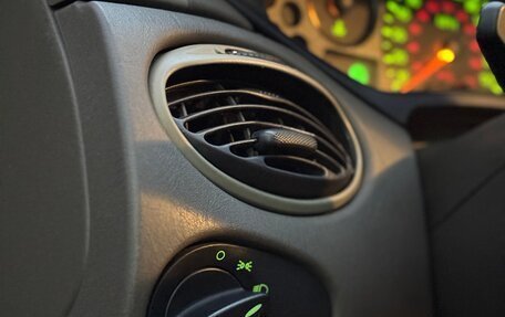 Ford Focus IV, 2003 год, 270 000 рублей, 23 фотография