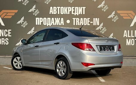 Hyundai Solaris II рестайлинг, 2015 год, 745 000 рублей, 5 фотография