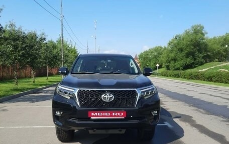 Toyota Land Cruiser Prado 150 рестайлинг 2, 2015 год, 3 200 000 рублей, 4 фотография