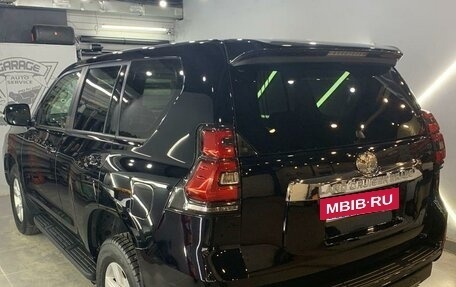 Toyota Land Cruiser Prado 150 рестайлинг 2, 2015 год, 3 200 000 рублей, 7 фотография