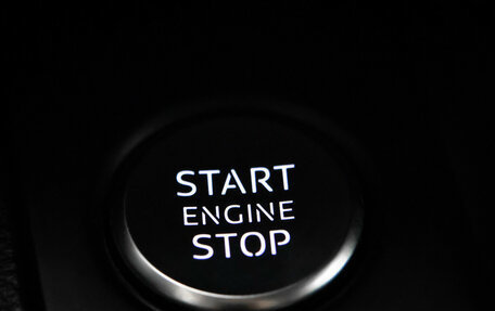 Audi A4, 2019 год, 2 195 000 рублей, 18 фотография