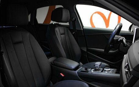 Audi A4, 2019 год, 2 195 000 рублей, 33 фотография