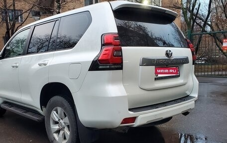 Toyota Land Cruiser Prado 150 рестайлинг 2, 2018 год, 4 300 000 рублей, 2 фотография