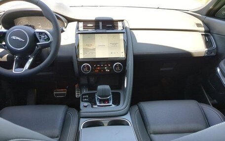 Jaguar E-Pace, 2024 год, 5 853 000 рублей, 14 фотография