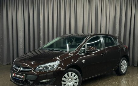 Opel Astra J, 2013 год, 749 999 рублей, 1 фотография