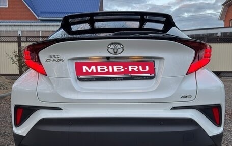 Toyota C-HR I рестайлинг, 2021 год, 2 850 000 рублей, 6 фотография